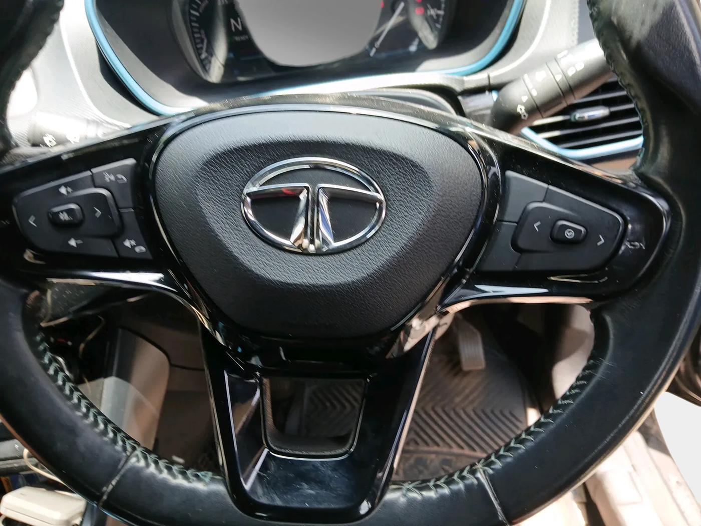 2022 Tata NEXON EV XZ PLUS DARK EDITION, Electric, Automatic, 1,20,005 km, interior