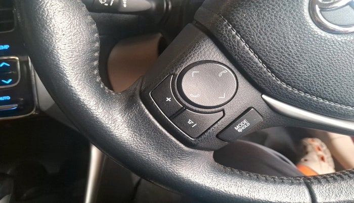 2020 Toyota YARIS V CVT, Petrol, Automatic, 48,262 km, interior