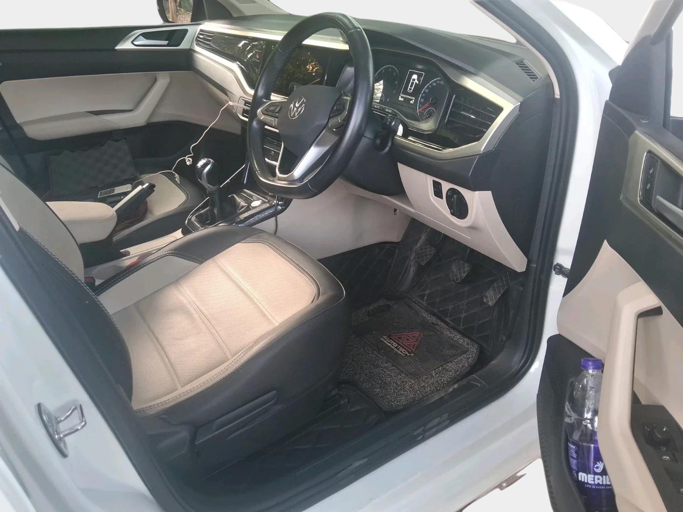 2022 Volkswagen VIRTUS HIGHLINE TSI 1.0 MT, Petrol, Manual, 30,373 km, interior