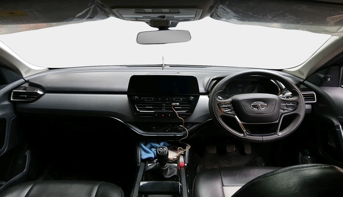 2022 Tata Harrier XT PLUS 2.0L KRYOTEC DARK EDITON, Diesel, Manual, 42,377 km, interior