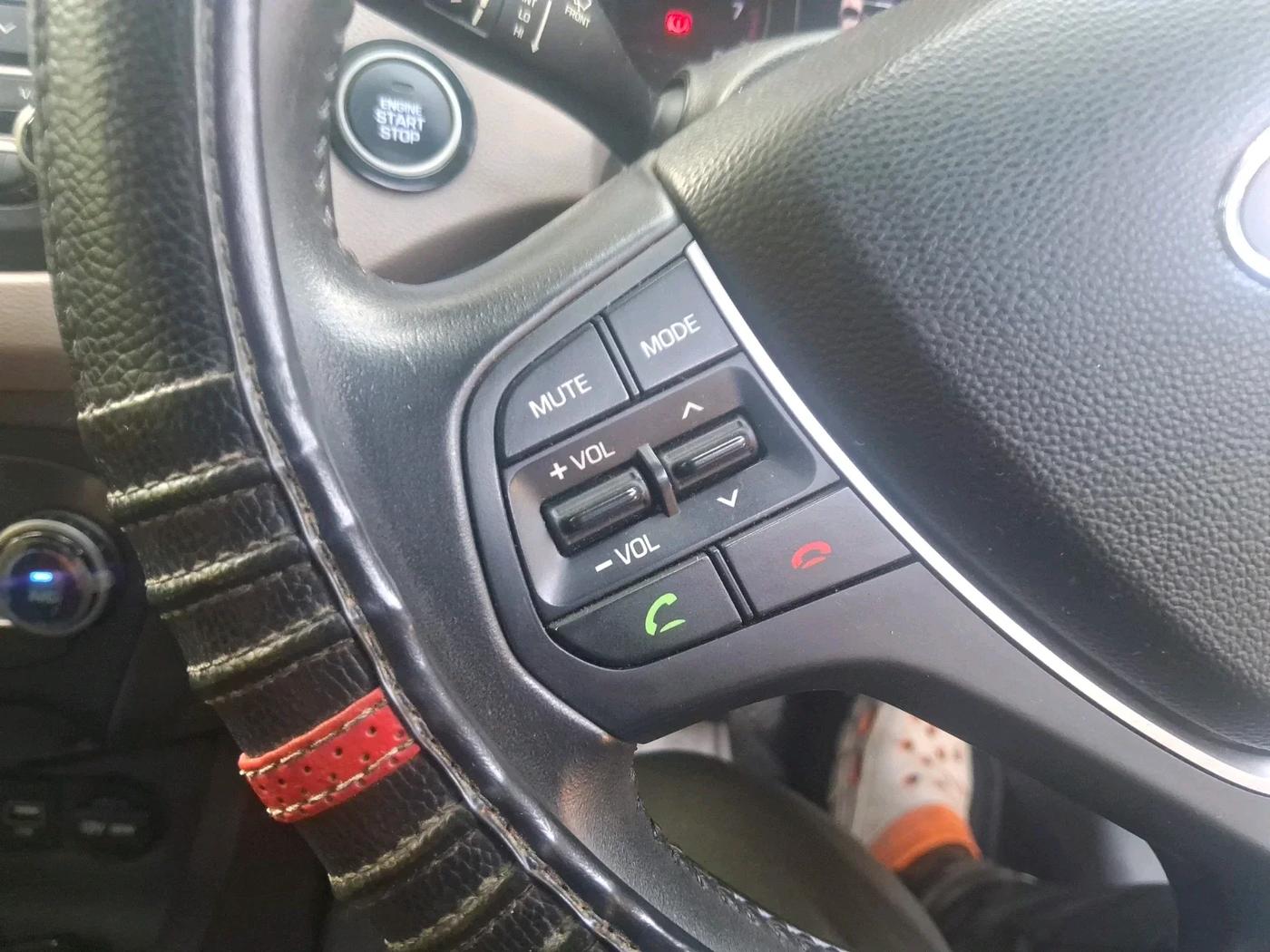2014 Hyundai i20 ASTA 1.2, Petrol, Manual, 27,535 km, interior
