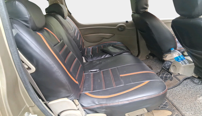 2010 Mahindra Xylo D2 BS III, Diesel, Manual, 84,275 km, interior