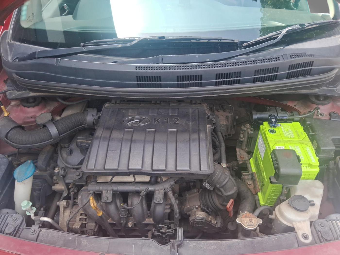 2015 Hyundai Xcent SX AT 1.2 (O), Petrol, Automatic, 53,497 km, exterior