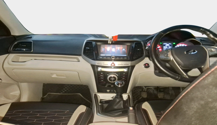 2021 Mahindra XUV300 W8 1.2 PETROL, Petrol, Manual, 26,000 km, interior