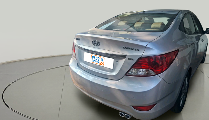 2011 Hyundai Verna FLUIDIC 1.6 VTVT SX, Petrol, Manual, 82,348 km, exterior