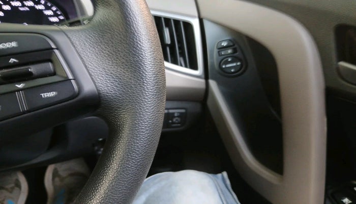 2017 Hyundai Creta SX PLUS 1.6 PETROL, Petrol, Manual, 31,403 km, interior