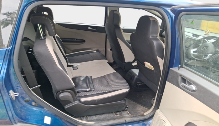 2021 Renault TRIBER RXZ AMT, Petrol, Automatic, 19,974 km, interior