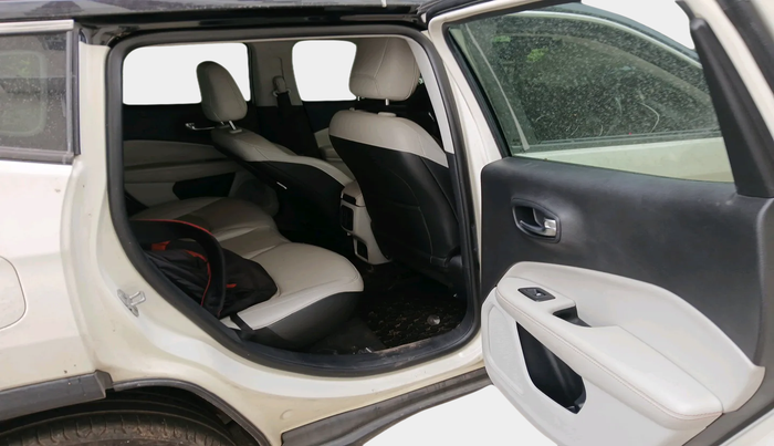 2017 Jeep Compass LIMITED 1.4 PETROL AT, Petrol, Automatic, 1,41,610 km, interior