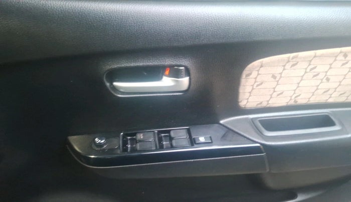 2018 Maruti Wagon R 1.0 VXI, Petrol, Manual, 63,305 km, interior