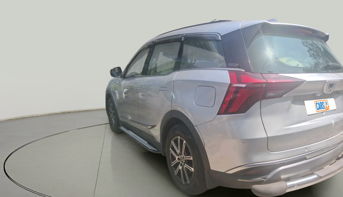 2021 Mahindra XUV700 AX 7 P AT 7 STR, Petrol, Automatic, 32,879 km, exterior