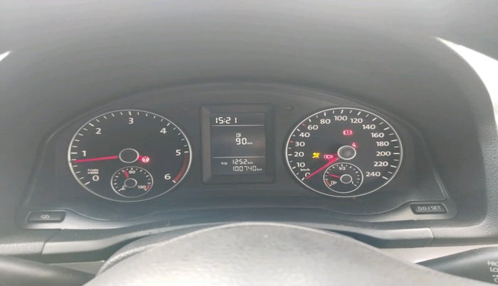 2010 Volkswagen Jetta TRENDLINE 2.0L TDI, Diesel, Manual, 1,00,740 km, interior