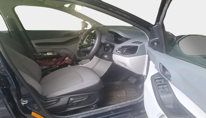 2025 Tata Tiago XZA, Petrol, Automatic, 4,980 km, interior