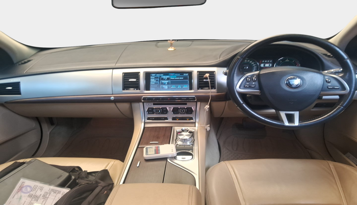 2014 Jaguar XF 2.2 DIESEL LUXURY, Diesel, Automatic, 94,218 km, interior