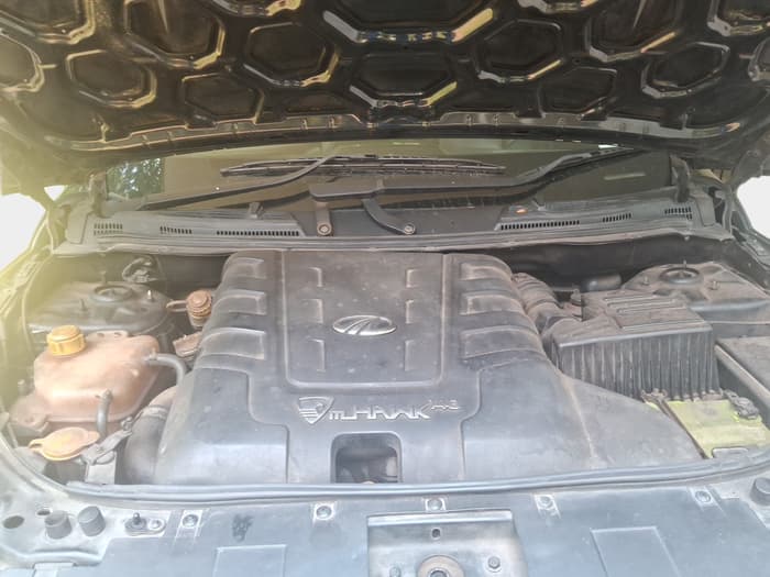 2012 Mahindra XUV500 W8, Diesel, Manual, 1,71,310 km, exterior