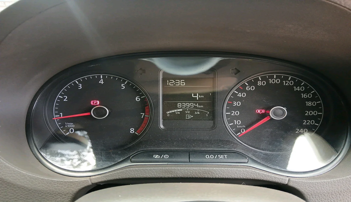 2016 Volkswagen Vento HIGHLINE 1.6 MPI, Petrol, Manual, 83,394 km, interior