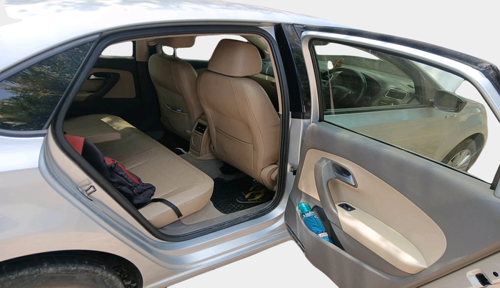 2016 Volkswagen Vento HIGHLINE 1.6 MPI, Petrol, Manual, 83,394 km, interior