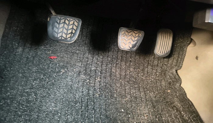 2012 Toyota Innova GX 2.5 8 STR, Diesel, Manual, 4,20,174 km, interior