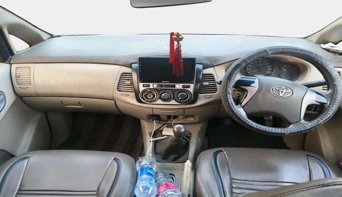 2012 Toyota Innova GX 2.5 8 STR, Diesel, Manual, 4,20,174 km, interior