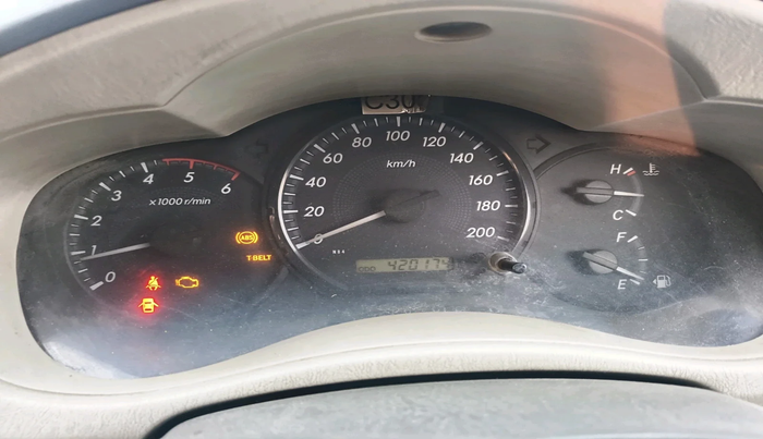 2012 Toyota Innova GX 2.5 8 STR, Diesel, Manual, 4,20,174 km, interior