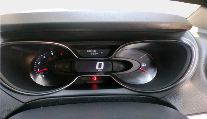 2017 Renault Captur RXT DIESEL DUAL TONE, Diesel, Manual, 1,00,658 km, interior