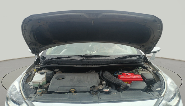 2012 Hyundai Verna FLUIDIC 1.6 CRDI SX, Diesel, Manual, 1,73,836 km, exterior