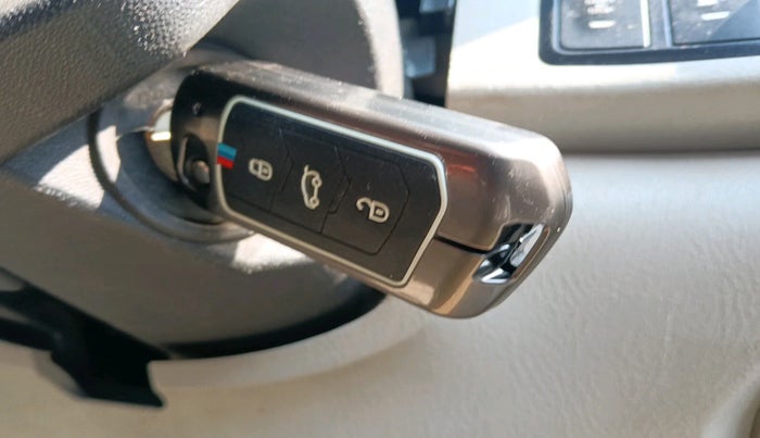 2019 Mahindra Scorpio S5, Diesel, Manual, 1,94,407 km, interior