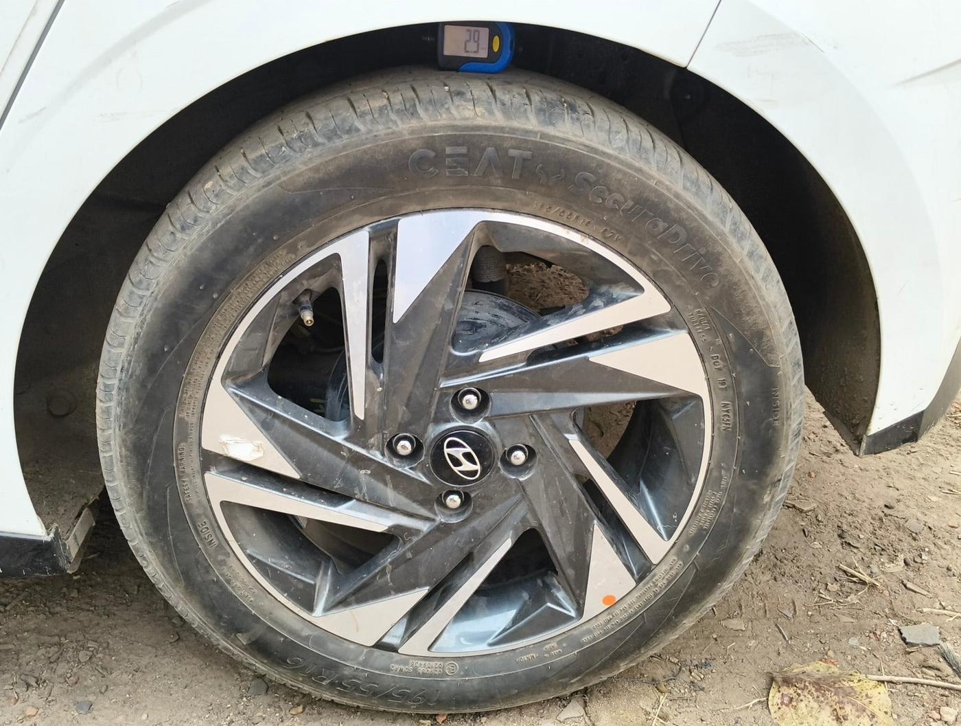 2021 Hyundai NEW I20 ASTA (O) 1.0 TURBO GDI DCT, Petrol, Automatic, 17,700 km, tyre