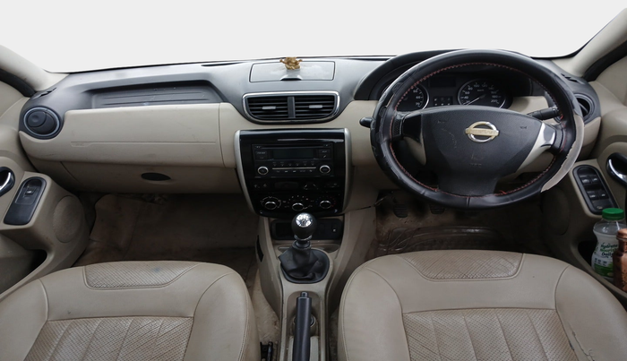 2014 Nissan Terrano XV D THP PREMIUM 110 PS, Diesel, Manual, 1,13,909 km, interior