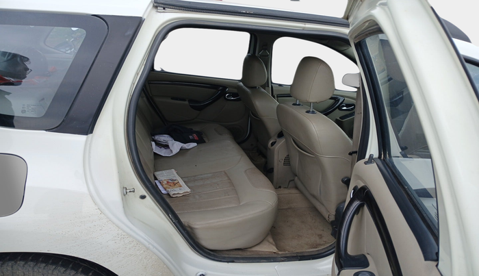 2014 Nissan Terrano XV D THP PREMIUM 110 PS, Diesel, Manual, 1,13,909 km, interior