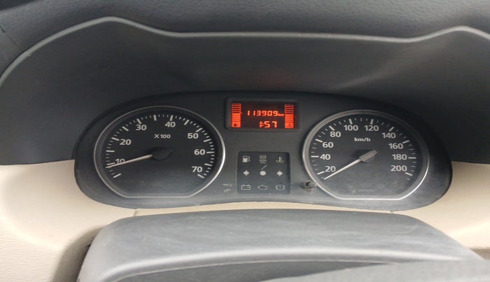 2014 Nissan Terrano XV D THP PREMIUM 110 PS, Diesel, Manual, 1,13,909 km, interior