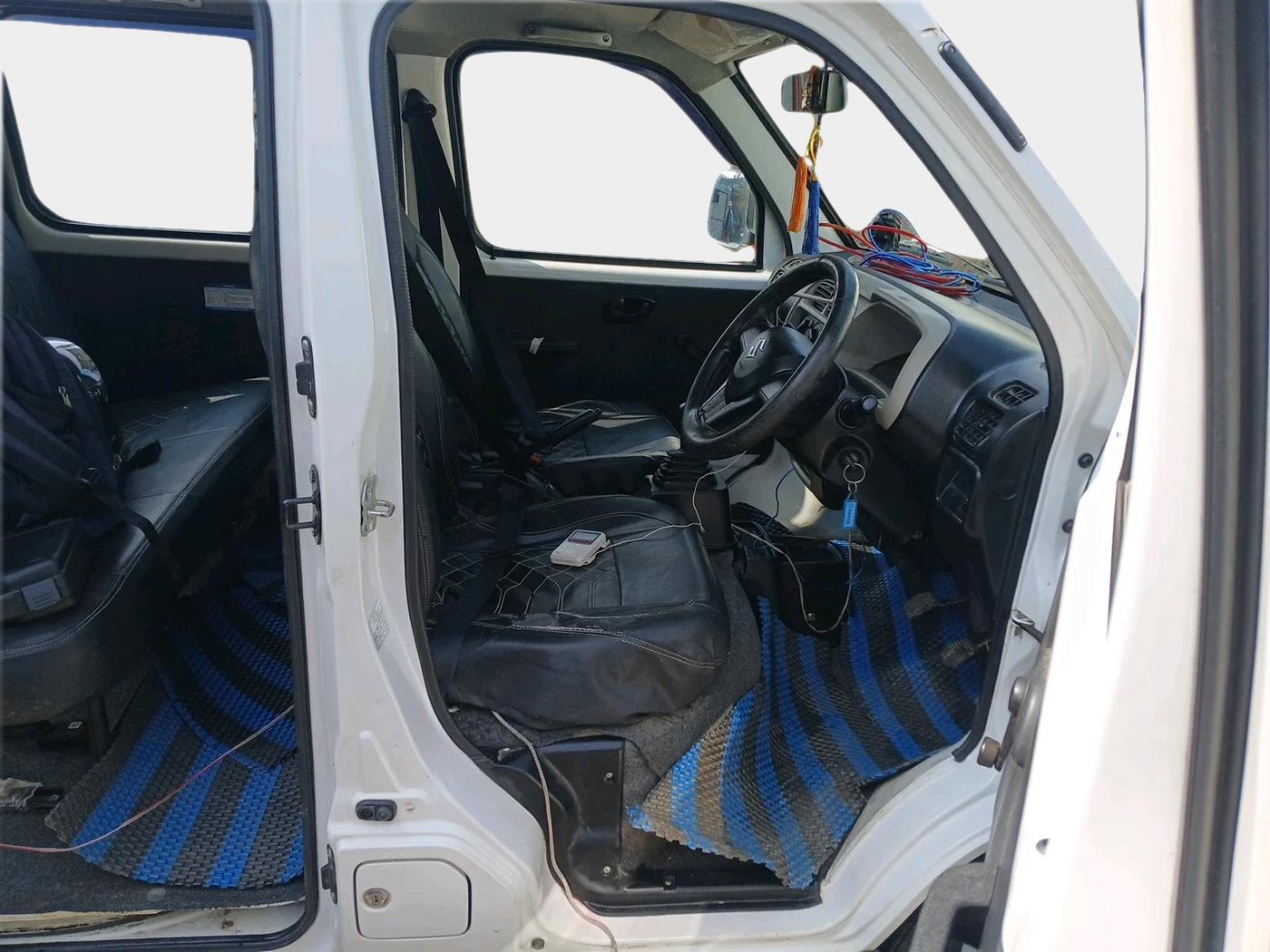 2023 Maruti Eeco 5 STR AC, Petrol, Manual, 60,405 km, interior
