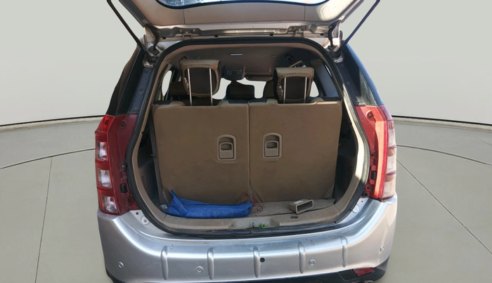 2018 Mahindra XUV500 W6, Diesel, Manual, 72,773 km, exterior