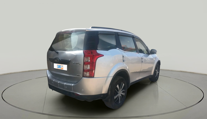 2018 Mahindra XUV500 W6, Diesel, Manual, 72,773 km, exterior