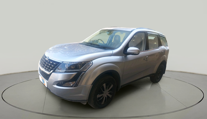 2018 Mahindra XUV500 W6, Diesel, Manual, 72,773 km, exterior
