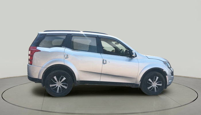 2018 Mahindra XUV500 W6, Diesel, Manual, 72,773 km, exterior