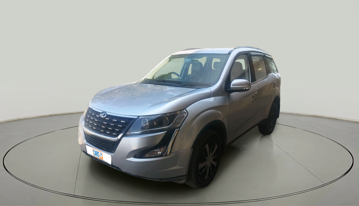 2018 Mahindra XUV500 W6, Diesel, Manual, 72,773 km, exterior
