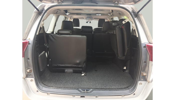 2020 Toyota Innova Crysta 2.4 VX 8 STR, Diesel, Manual, 70,221 km, exterior