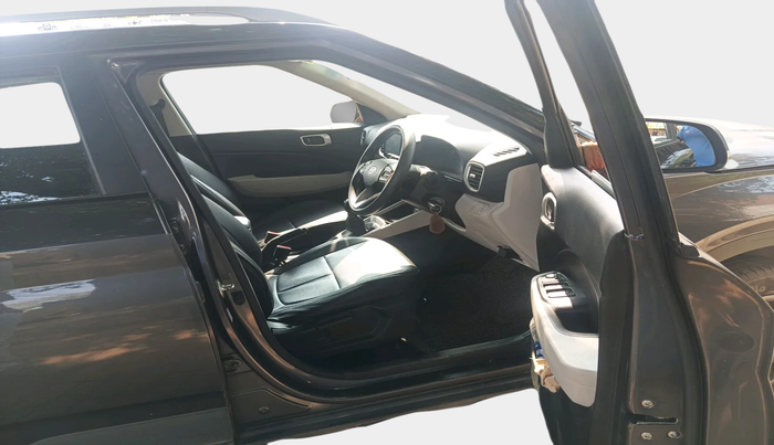 2023 Hyundai VENUE S(O) 1.2, Petrol, Manual, 17,370 km, interior