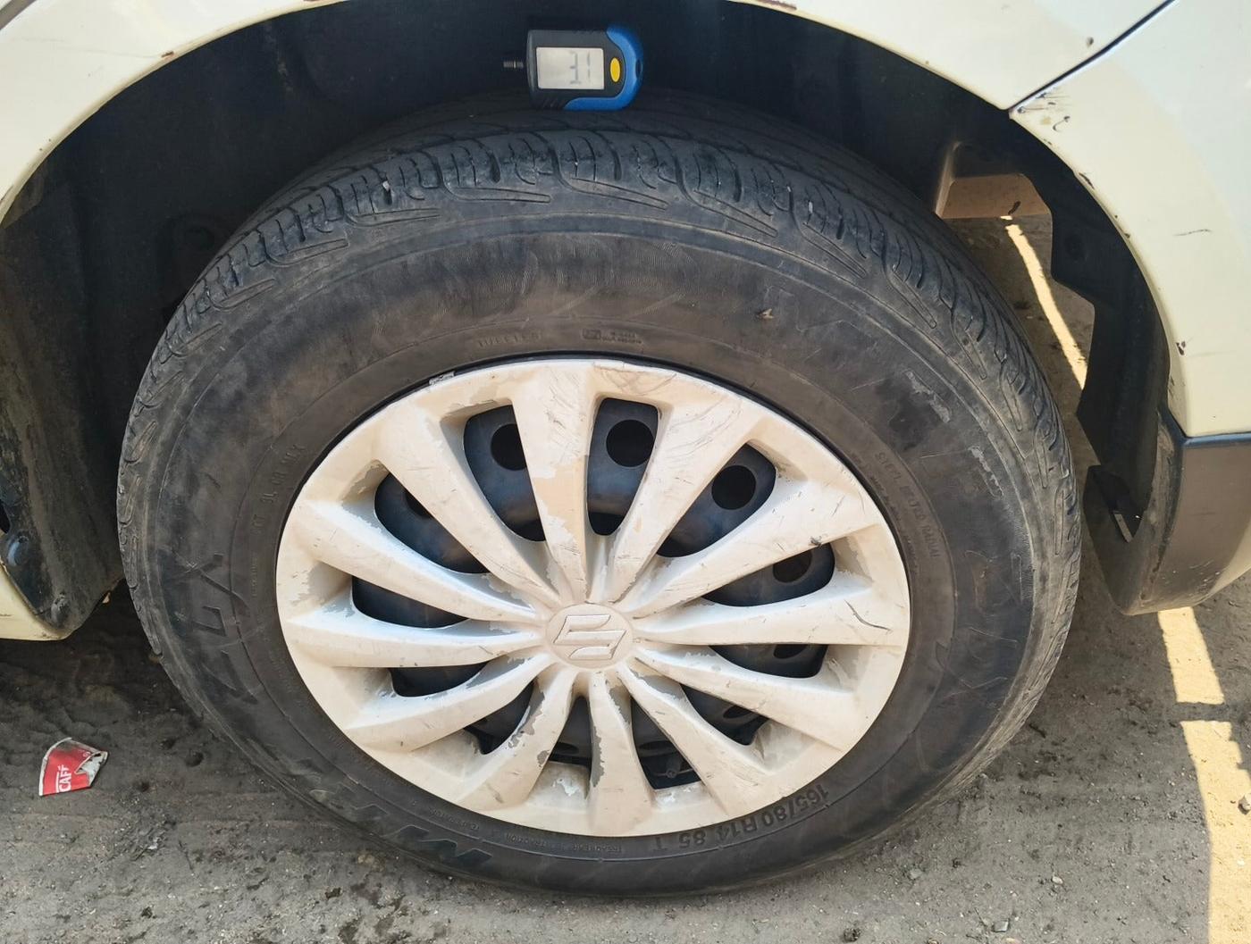 2016 Maruti Swift Dzire VDI ABS, Diesel, Manual, 1,17,943 km, tyre