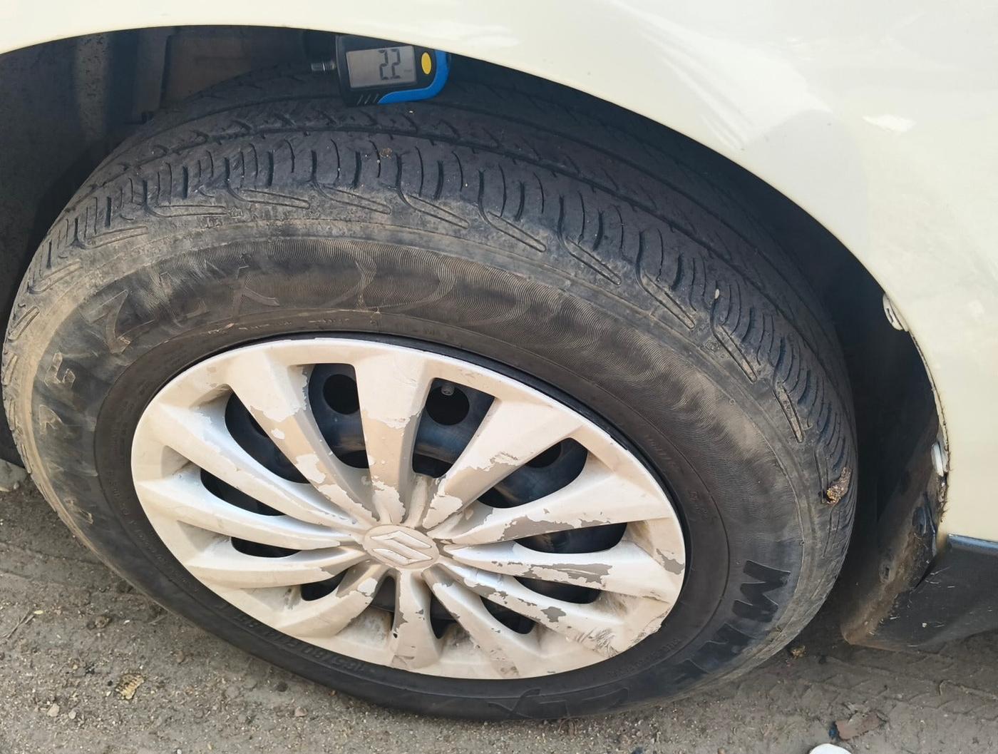 2016 Maruti Swift Dzire VDI ABS, Diesel, Manual, 1,17,943 km, tyre
