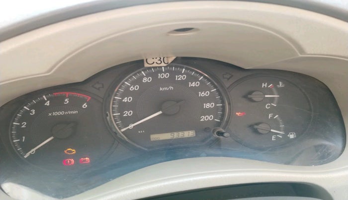 2012 Toyota Innova GX 2.5 7 STR, Diesel, Manual, 93,313 km, interior