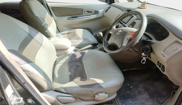 2012 Toyota Innova GX 2.5 7 STR, Diesel, Manual, 93,313 km, interior