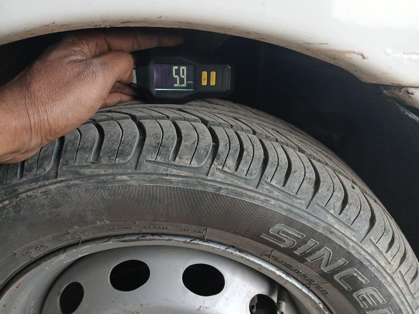2010 Tata Indigo CS LX TDI, Diesel, Manual, 1,01,064 km, tyre