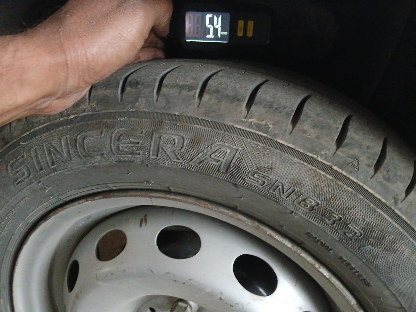 2010 Tata Indigo CS LX TDI, Diesel, Manual, 1,01,064 km, tyre