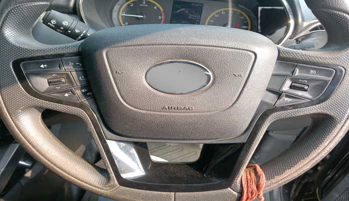 2023 Tata Safari XT PLUS DARK EDITION, Diesel, Manual, 75,969 km, interior