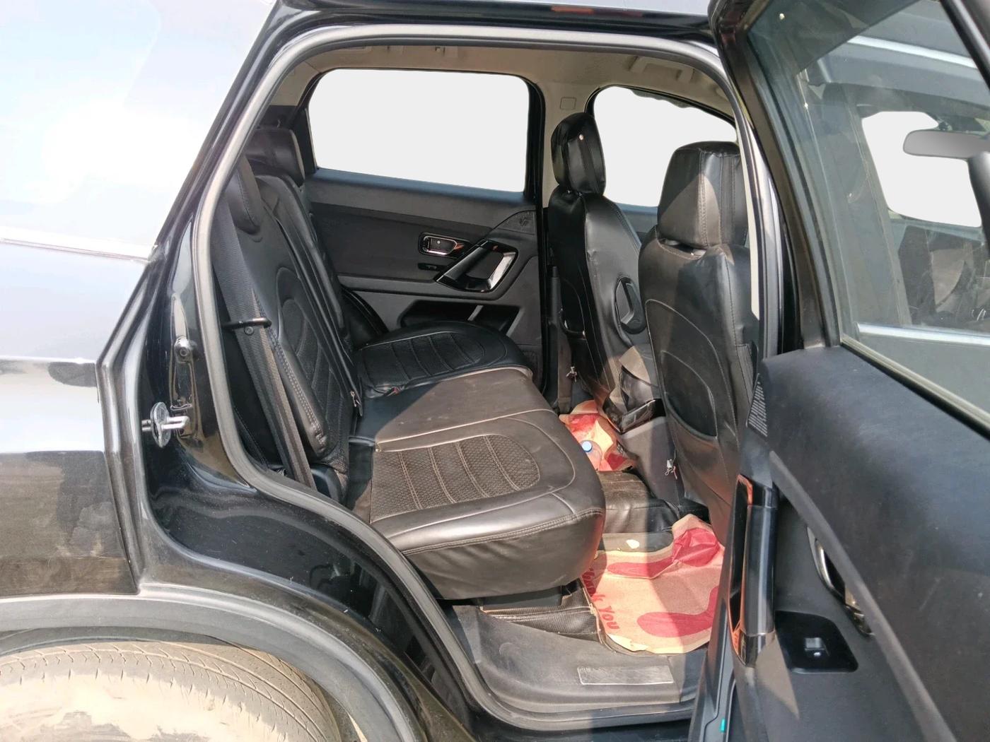 2023 Tata Safari XT PLUS DARK EDITION, Diesel, Manual, 75,969 km, interior