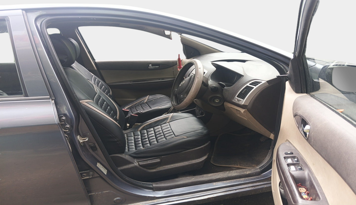 2011 Hyundai i20 MAGNA 1.2, Petrol, Manual, 38,243 km, interior
