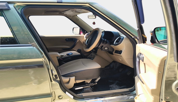 2023 Mahindra BOLERO NEO N 8, Diesel, Manual, 7,593 km, interior