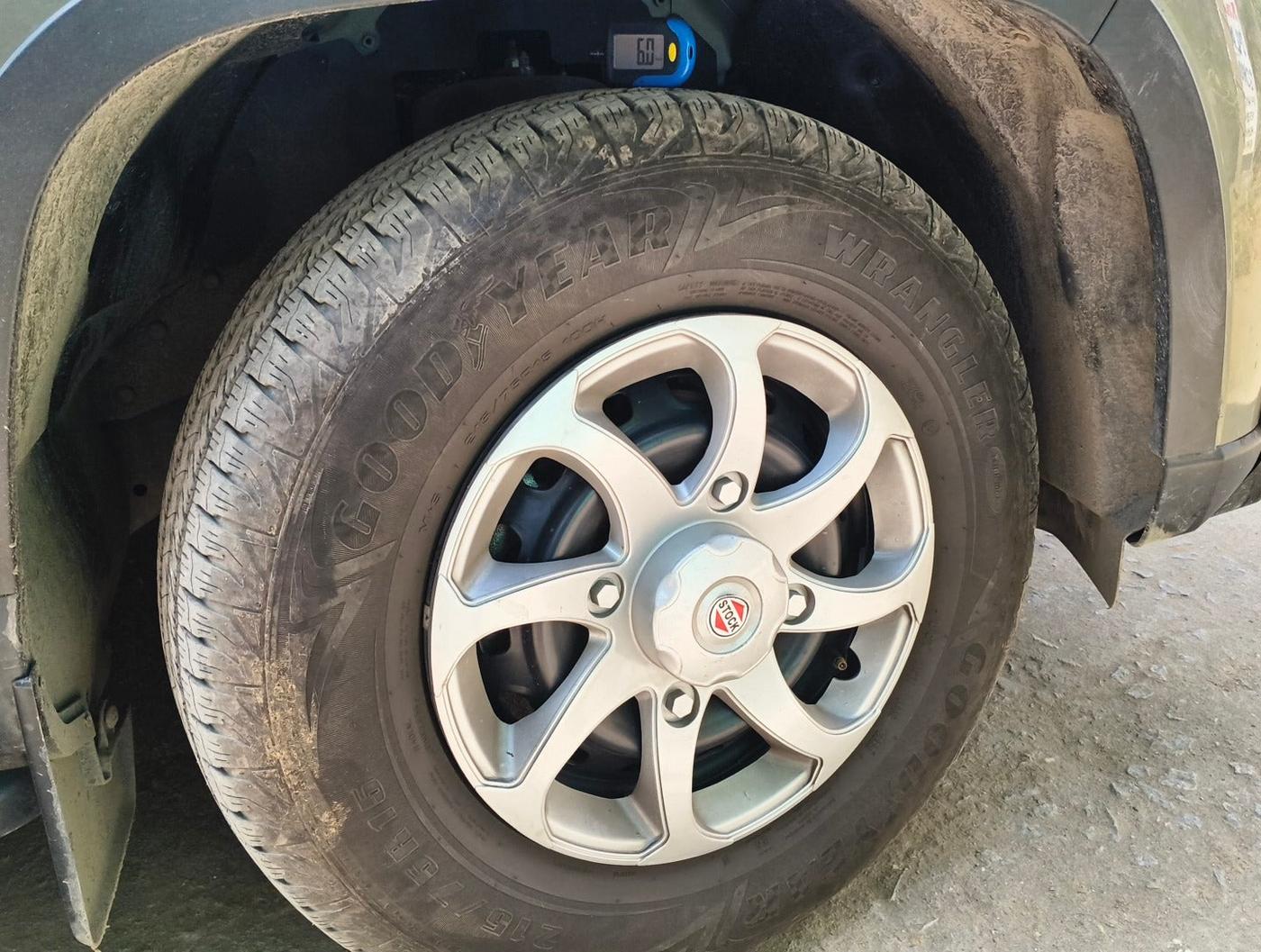 2023 Mahindra BOLERO NEO N 8, Diesel, Manual, 7,593 km, tyre