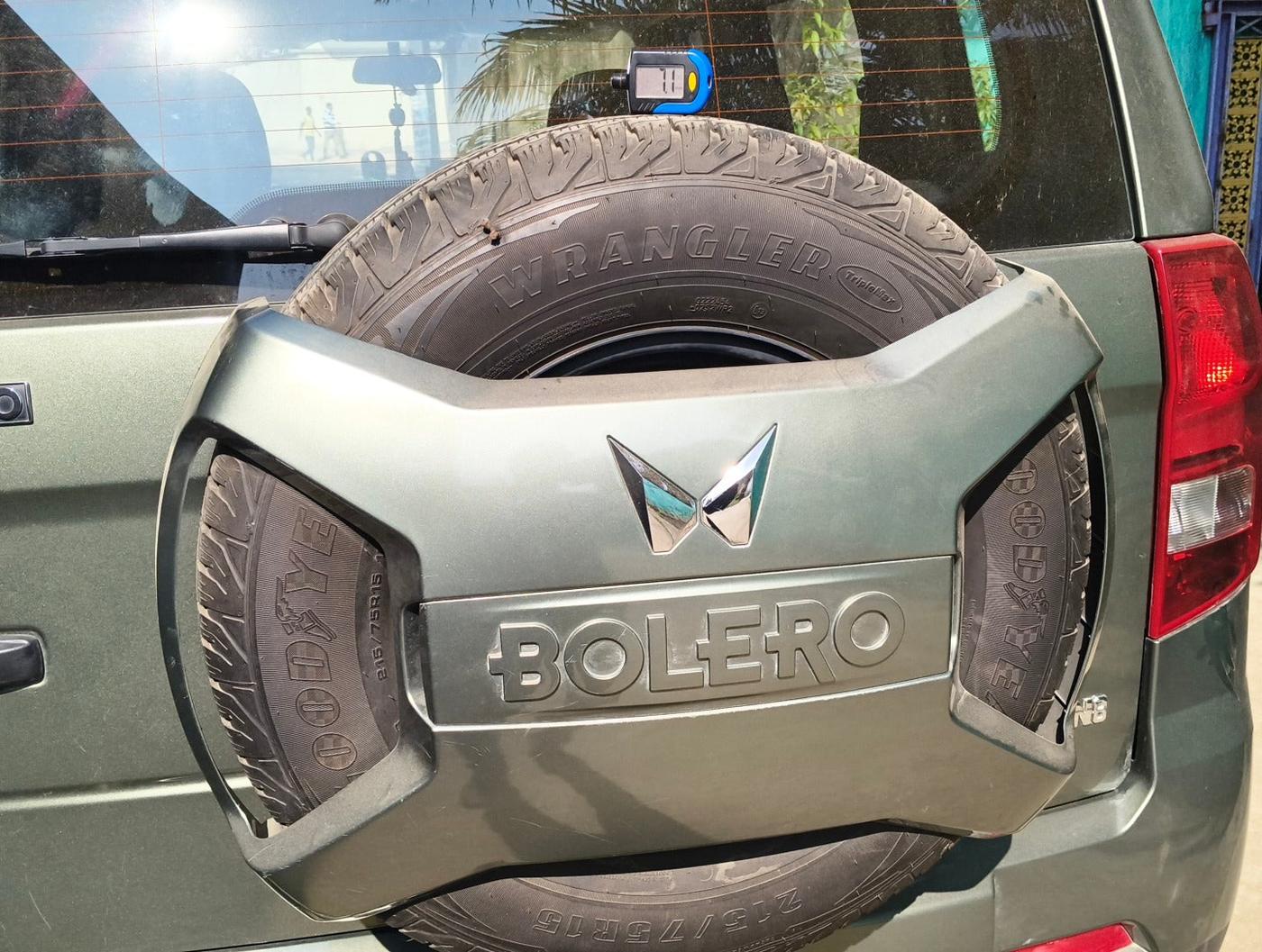 2023 Mahindra BOLERO NEO N 8, Diesel, Manual, 7,593 km, tyre